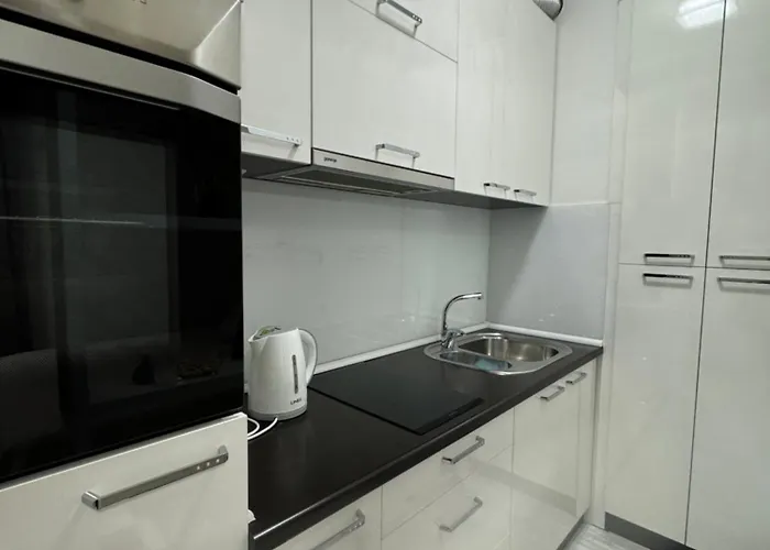 Lux 4&6 アパート