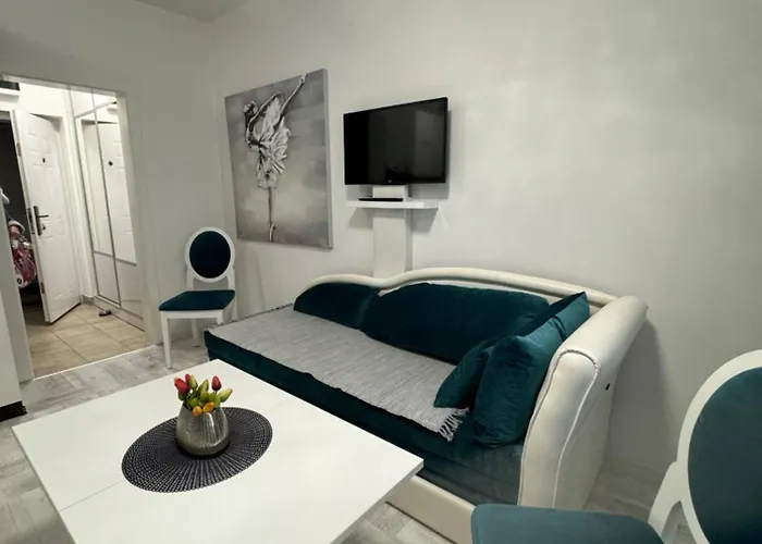 アパート Lux 4&6