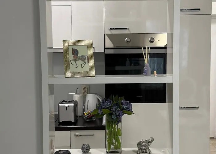 Lux 4&6 アパート