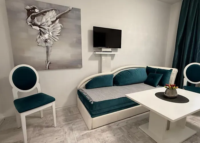 アパート Lux 4&6 *